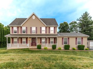 2043 Gorden Ridge Dr, East Stroudsburg, PA