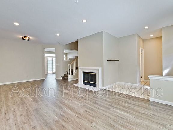 4th image of 505 Porpoise Bay Ter APT B