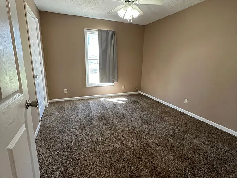 102 E Spring St — Photo 11