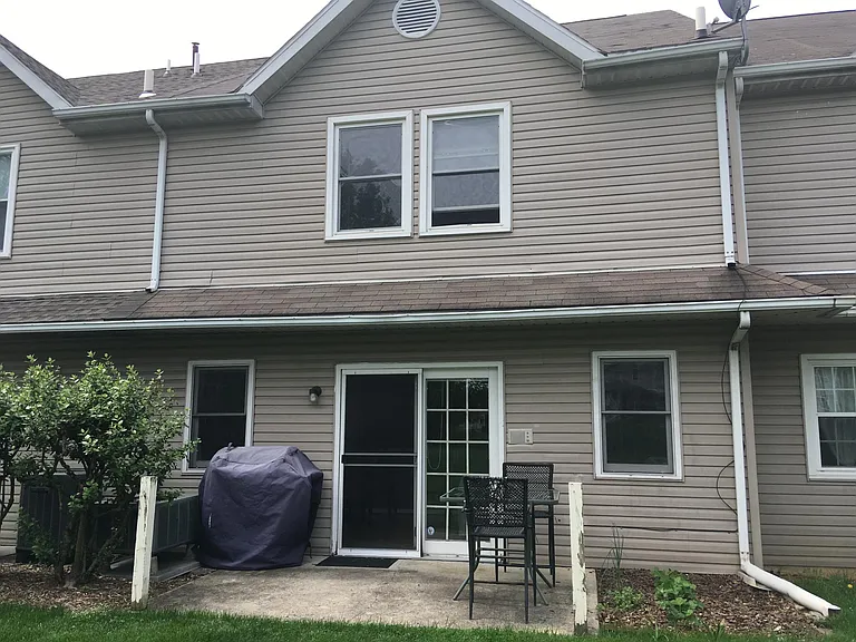 371 Jonathan Ct — Photo 10