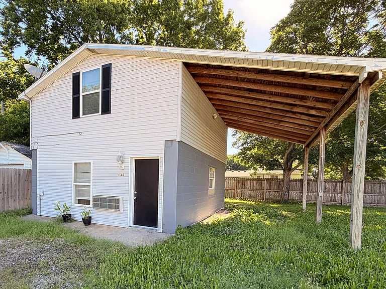 1540 Chouteau Ave — Photo 2