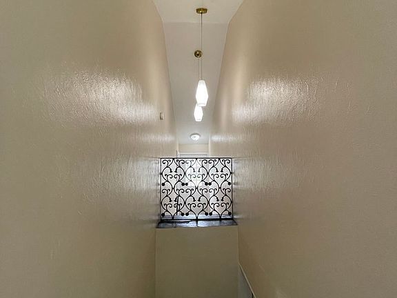 2nd image of 3327 Roosevelt Blvd #3333