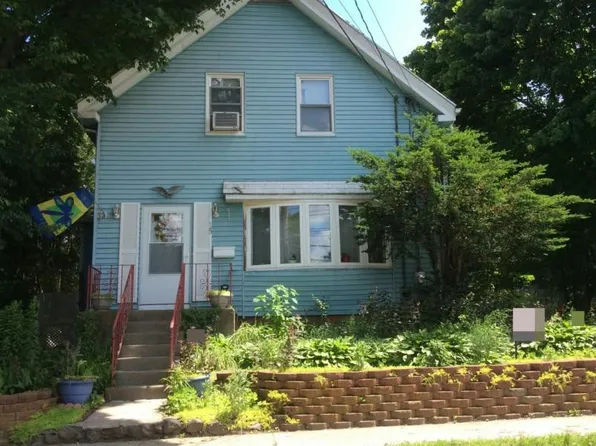 15 Washington St, Stoneham, MA 02180