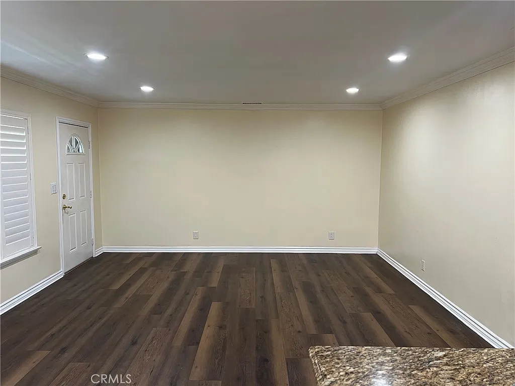 5 bed, 1540 sqft, $4,500 — Photo 4