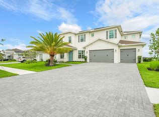 601 Hookline Cir, Loxahatchee, FL 33470