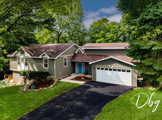 38584 N Lincoln Ave, Spring Grove, IL 60081