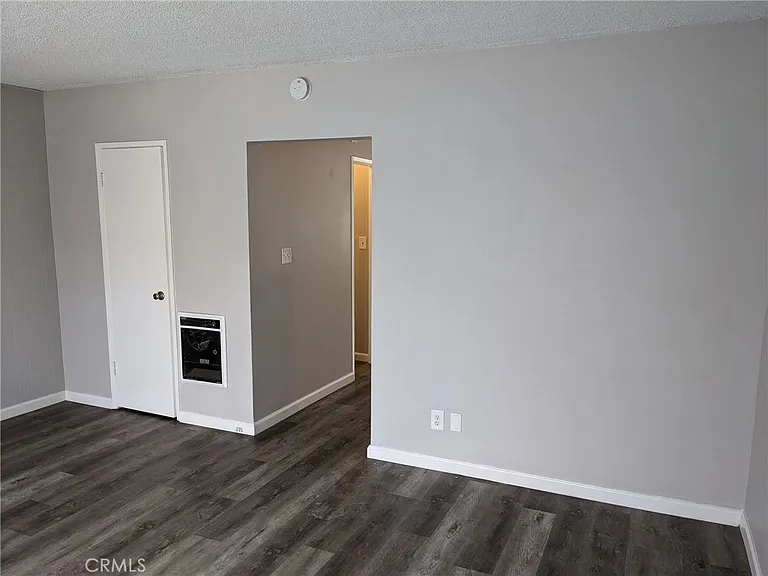 2758 Orange Ave #10 — Photo 4