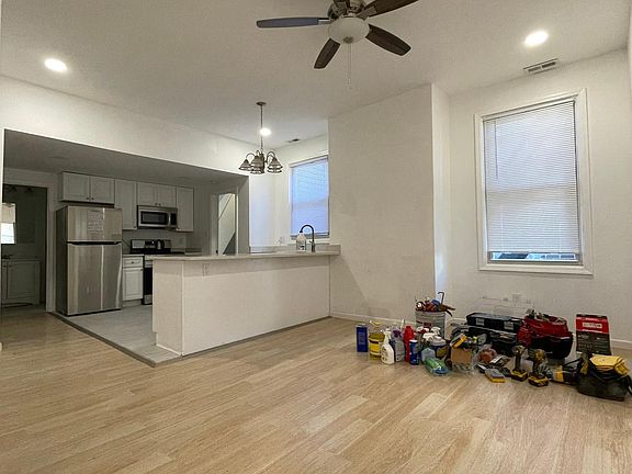 Dining/sitting area