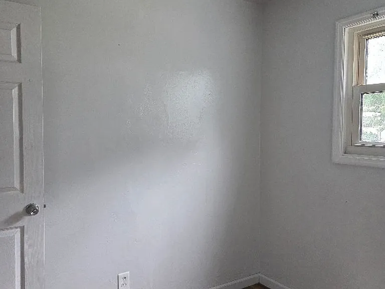 1225 Scott Ave — Photo 8