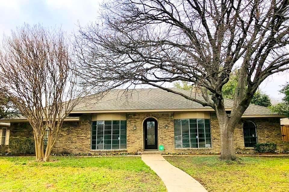 1st image of 10235 Chimney Hill Ln