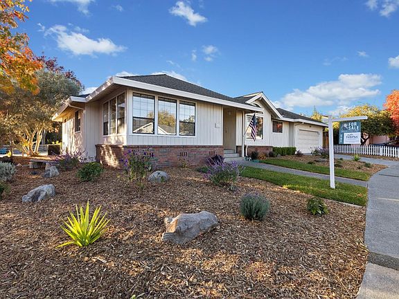 3rd image of 6651 Greenmeadow Court