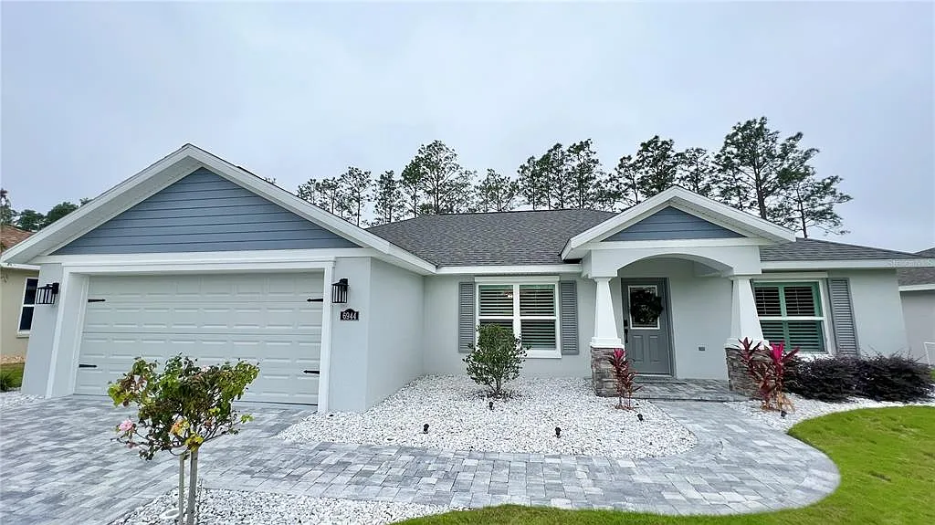3 bed, 2.0 bath, 1474 sqft, $3,300 — Photo 1