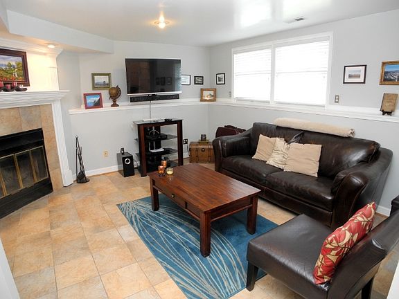 5th image of 7904 Wiltshire Ct