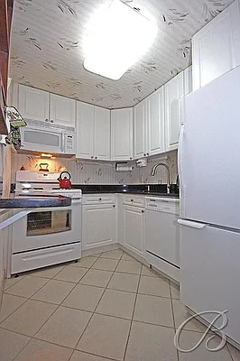 Sold by Bellmarc Realty | media 1
