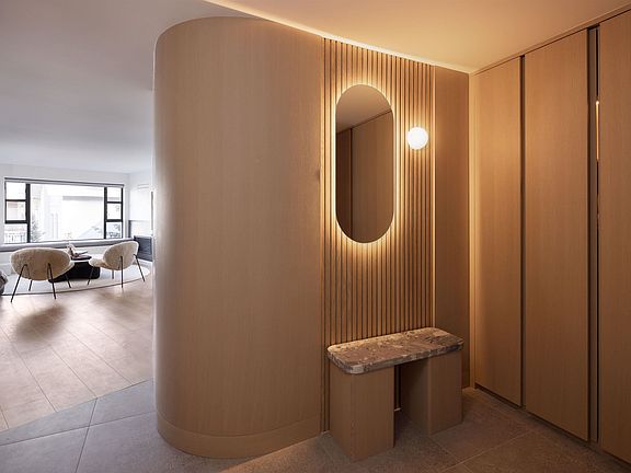 2nd image of 4360 Lorimer Rd #215