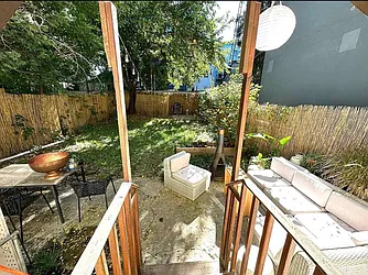 106 Huron Street, #1R