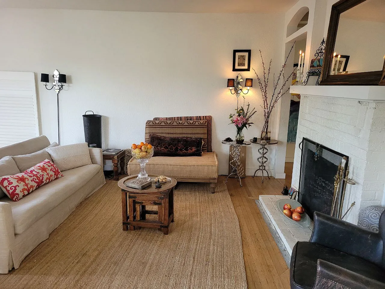 2 bed, 1300 sqft, $3,500 — Photo 2