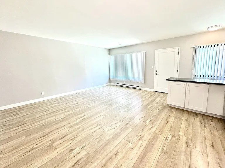 21111 Wood Ave #0 — Photo 15