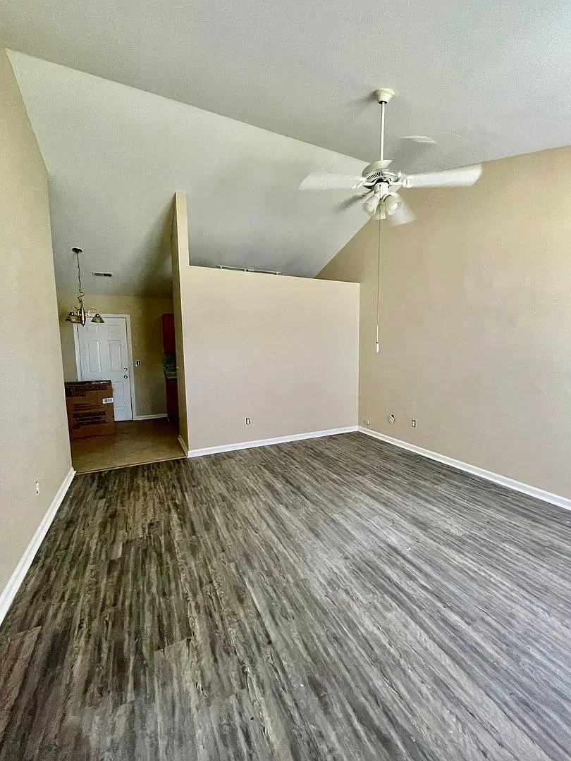 This lovely three bedroom two bath home in Charlotte, NC — Photo 4