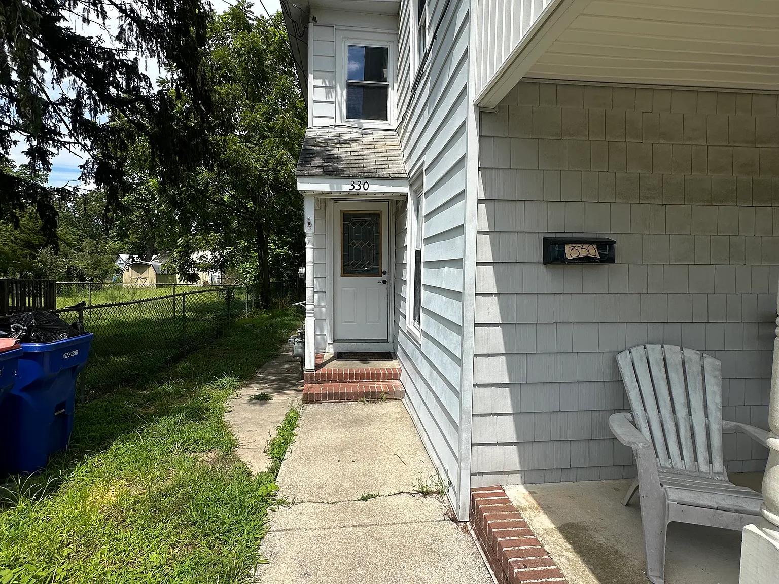 3 bed, 1098 sqft, $1,700 — Photo 1