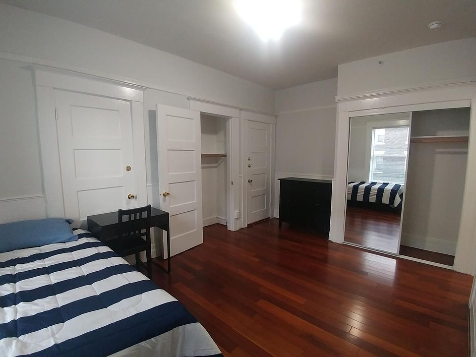 2nd image of 1005 Larkin St APT 206B