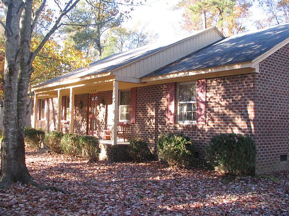 2nd image of 1020 Niblick Dr