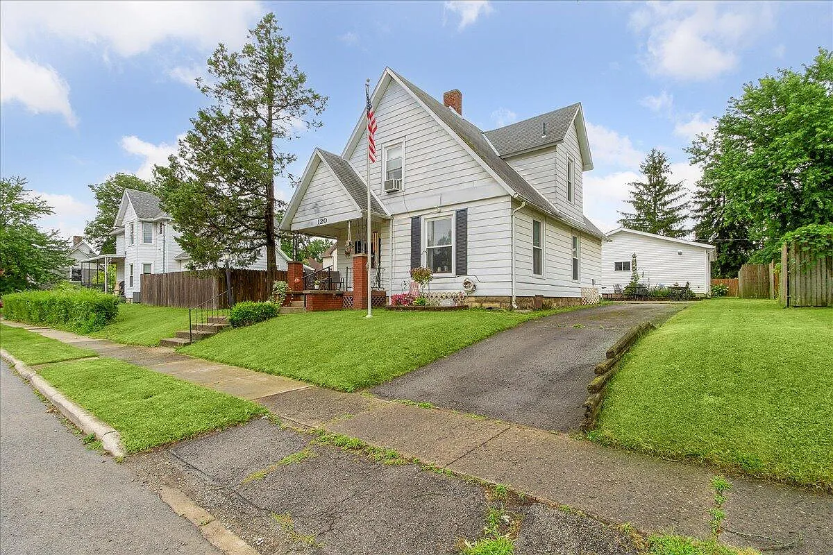 120 Powell Ave photo 1