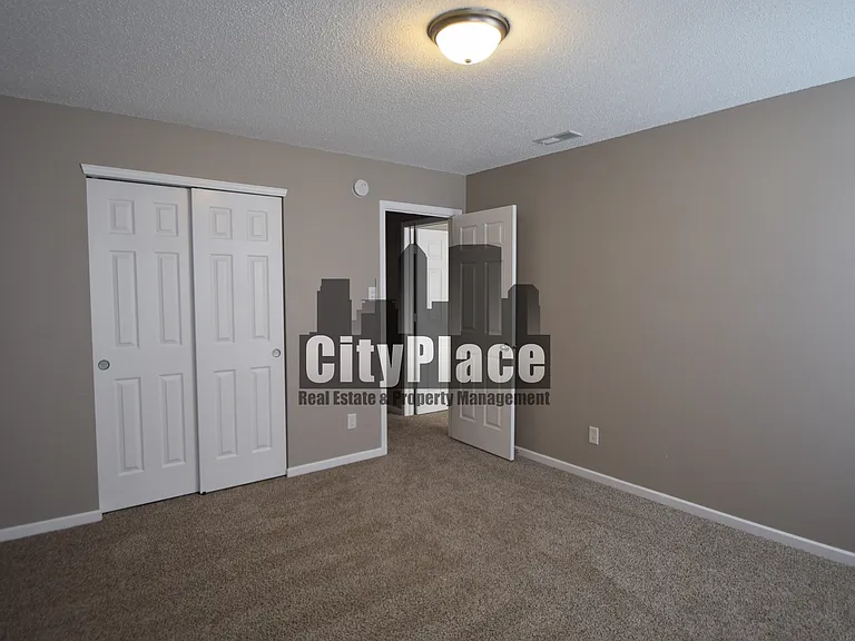 954 Brookstone Dr — Photo 15