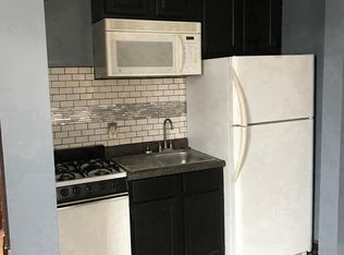 607 W Jefferson St APT 4, Bloomington, IL