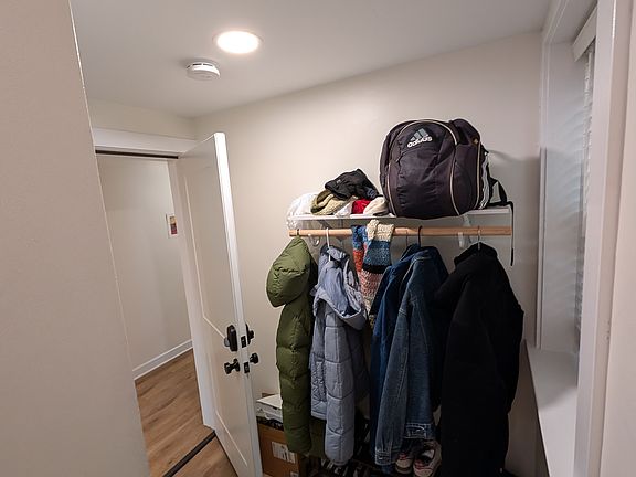 2nd image of 4954 N Leavitt St #B
