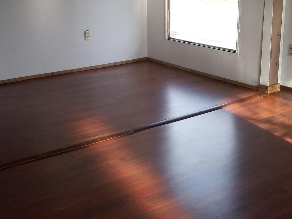 1st image of 43 Robin Hood Dr