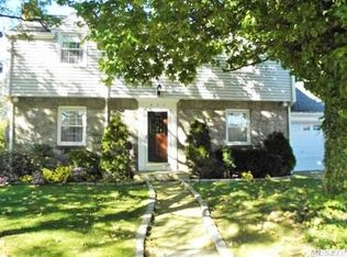 406 Ocean Ave, East Rockaway, NY 11518
