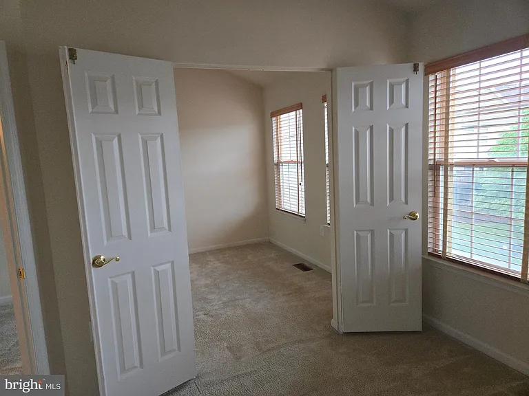 14635 Seasons Dr — Photo 33