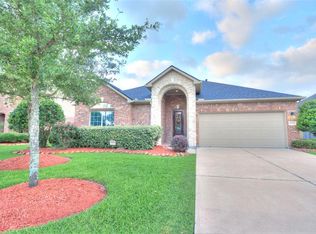 13007 Winter Springs Dr, Pearland, TX 77584