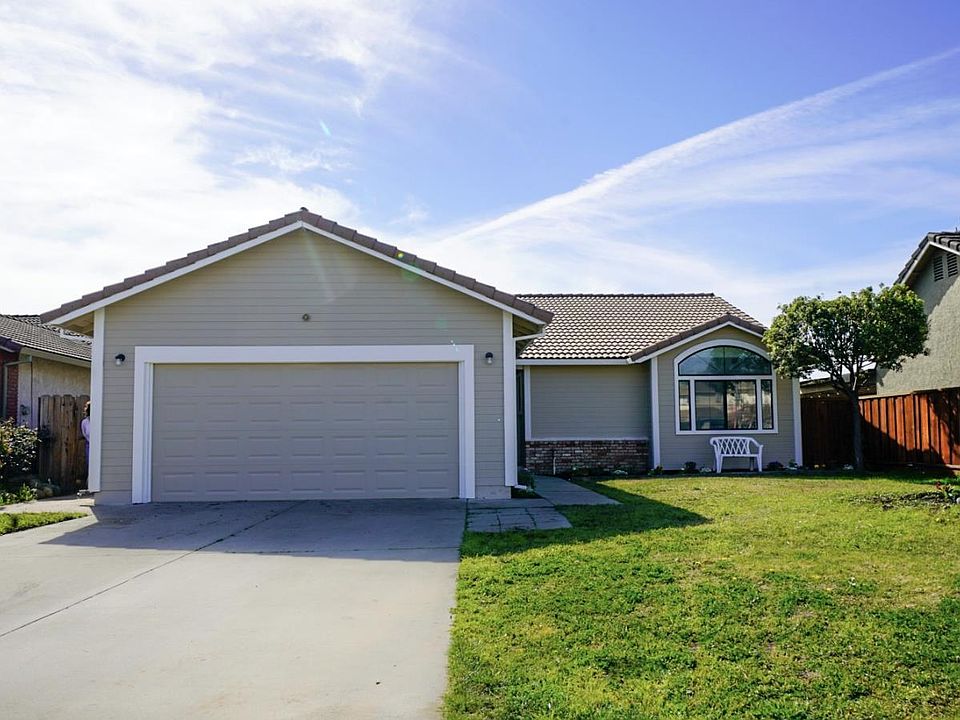 1st image of 761 Calais Dr