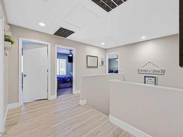 2735 Peekskill Ave — Photo 15