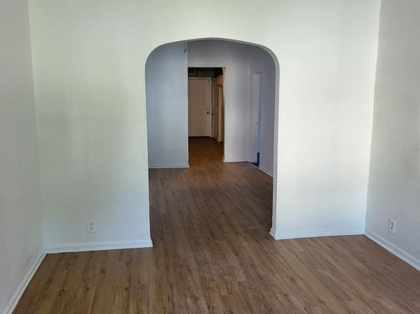 8752 S Saginaw Ave #1