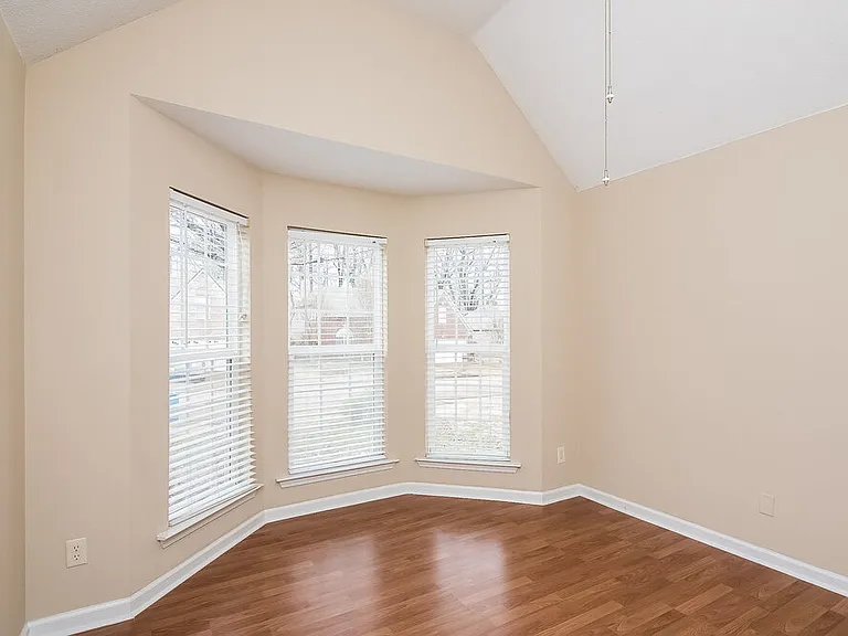 5400 Milton Ridge Dr — Photo 5