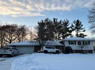 324 Park St, Tecumseh, MI 49286