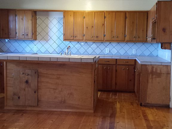 from front door to kitchen