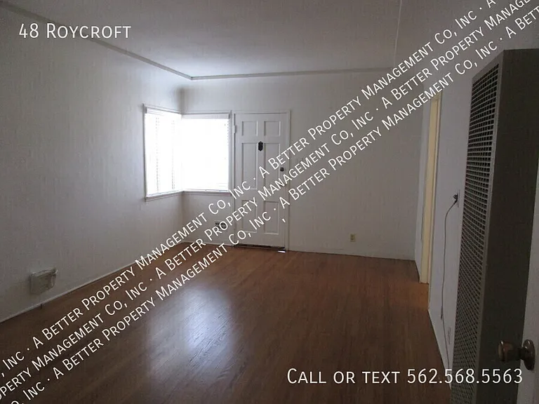 48 Roycroft Ave — Photo 6