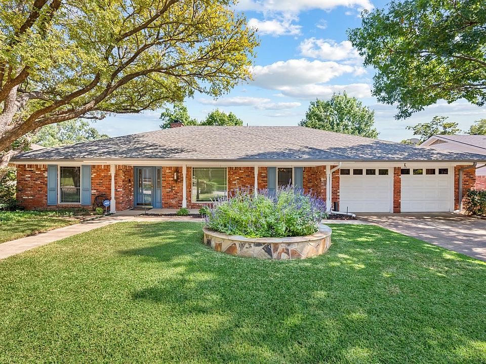 1st image of 2311 Brookside Dr