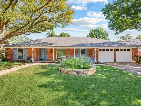 2311 Brookside Dr, Arlington, TX 76012