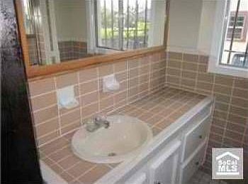 3rd image of 1153 W 75th St