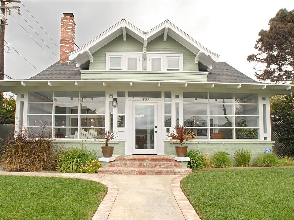 1st image of 205 Avenue B