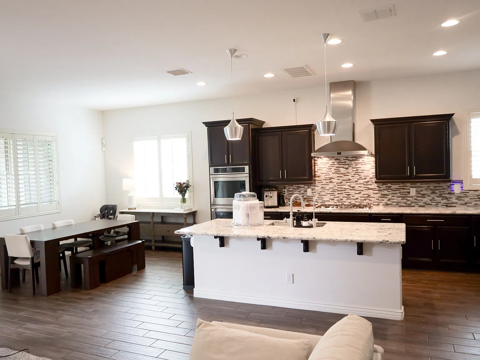 4 bed, 2.5 bath, 2289 sqft, $3,000 — Photo 4