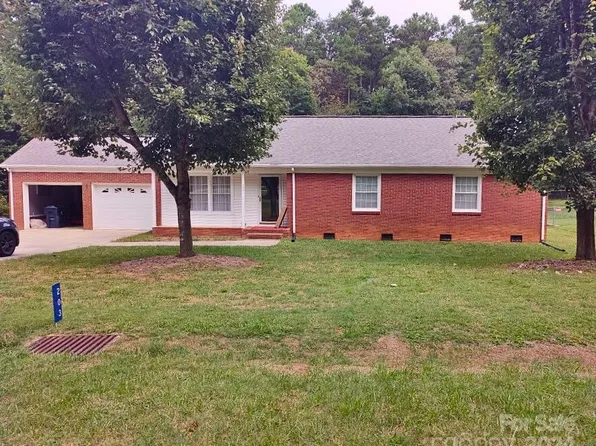 203 General Je Johnston St, Stanley, NC 28164