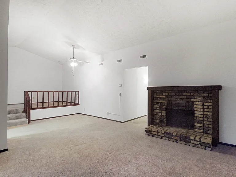 Fontenelle Hills — Photo 31
