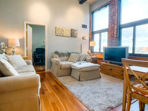 320 W 2nd St APT 404, Boston, MA 02127