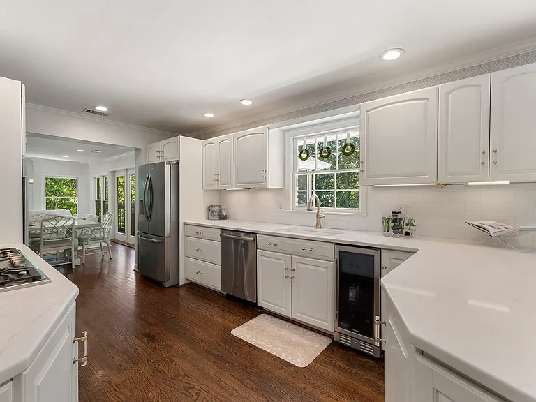 4470 Chatworth Ct NE — Photo 18